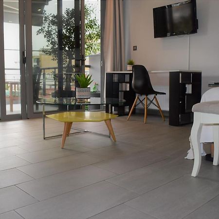 アテネStylish Boutique Loft With Private Balconyアパートメント エクステリア 写真